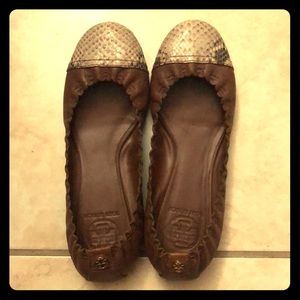 ❌❌Sold❌❌Tory Burch Brown/Snake skin Flats